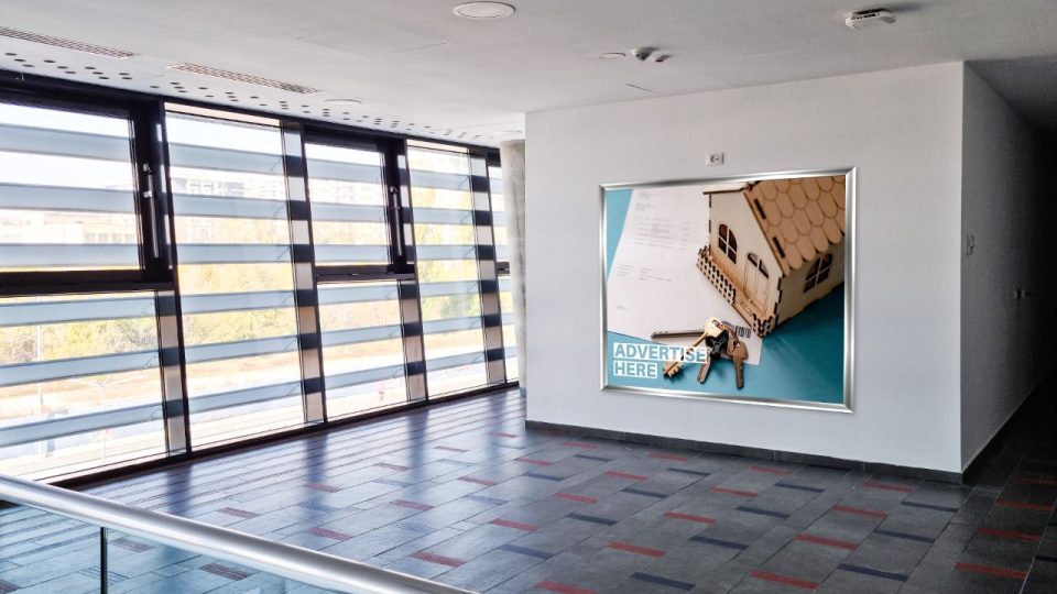 Exemplu de amplasare a publicității în Stadionul Steaua, imaginea 1