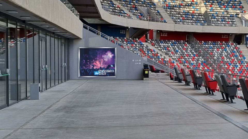 Exemplu de amplasare a publicității în Stadionul Steaua, imaginea 5